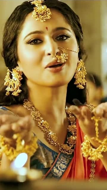 印度公主舞姿妖娆,回眸一笑百媚生,这难道是仙女下凡!