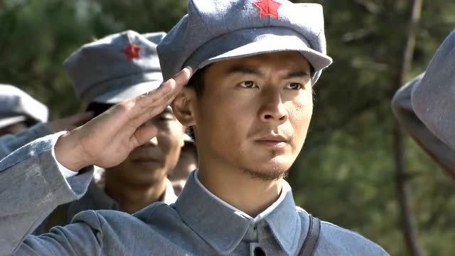 小伙成功复仇鬼子,加入八路军,敬礼的样子英姿飒爽!
