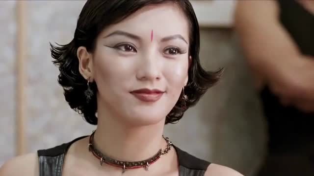 赌圣和泰国豪姬赌,哪料豪姬只是撞了一下骰子,他竟都能猜出!