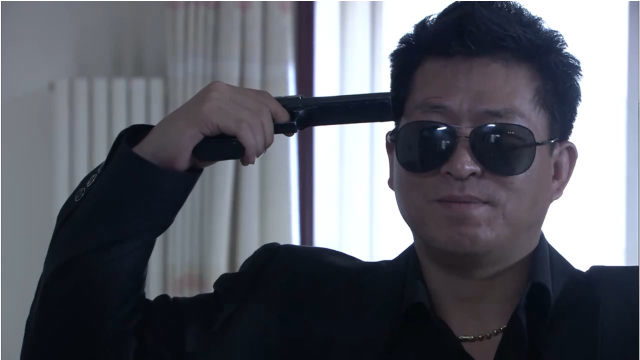 暗警:马小鹏被警方包围,给自己留了一颗子弹,哪料接下来他愣了