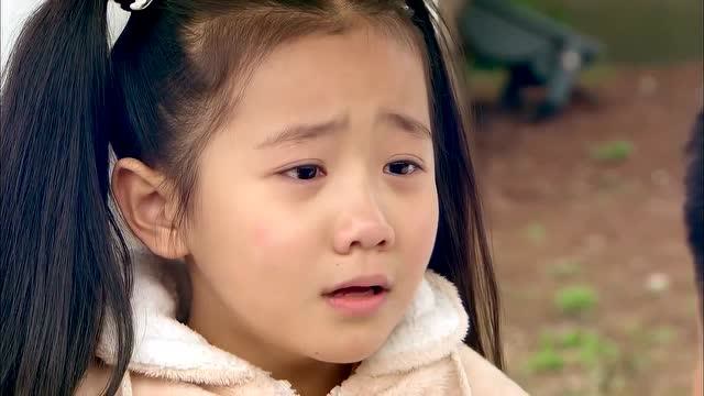 生死相依:素素觉得妈妈不要自己了,哭的很伤心