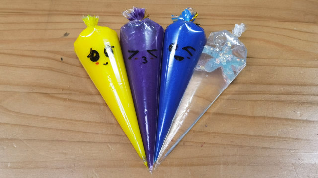 diy史莱姆:4个裱花袋泥制作起泡胶,3个颜色和一个蓝色海星