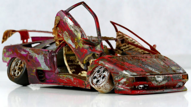 小伙捡到一辆破旧的兰博基尼,将其一顿翻新后,成品太炫酷了!