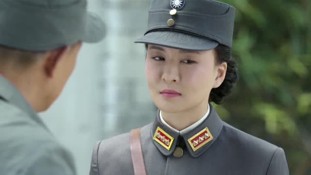 锻刀:美女跑来找男子谈事,俩人密谋了很多事情