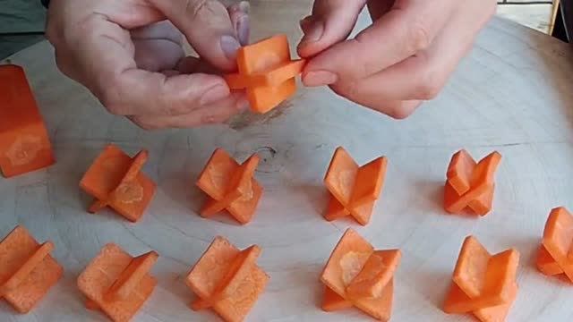 胡萝卜这样切花摆盘,简单易学超好看,学会过年回家可以露一手了!
