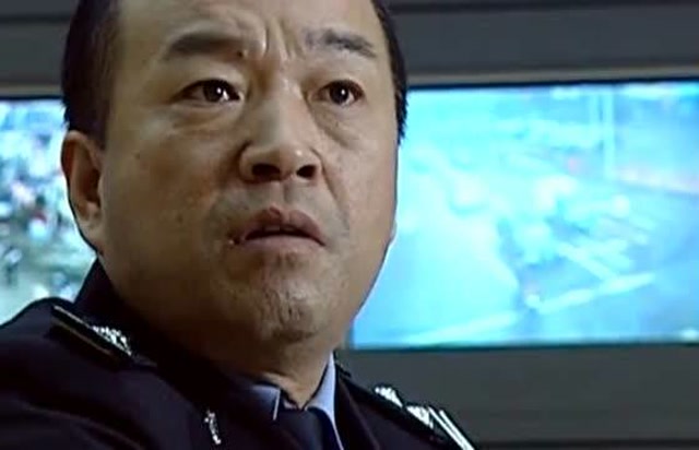 警中英雄:丁洛山真是料事如神,于剑宽求冷赫男帮他躲过一劫,白日做梦!