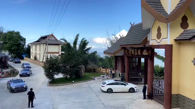 梅赛德斯-奔驰_探寻贺开庄园自然魅力之旅