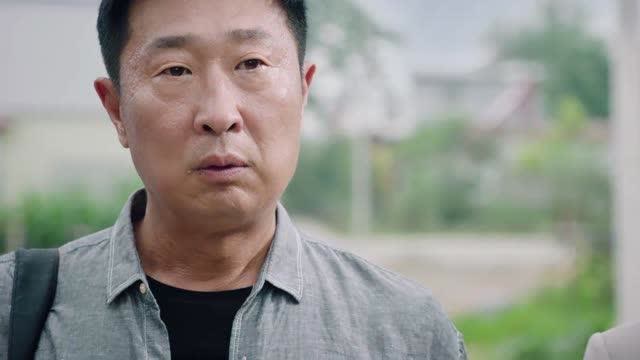 石头开花:林永健走访贫困户,没想到直接吃了闭门羹,简直太可怜了