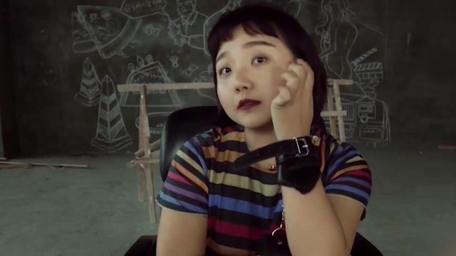 辣目洋子:不化妆,没灯光我不拍.绑匪差点崩溃了