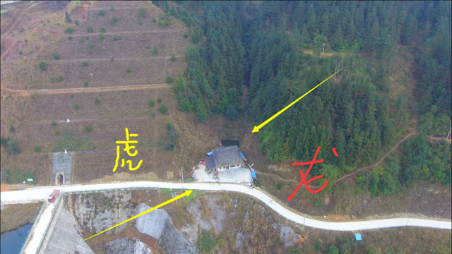 农村这户人家风水位置最好左青龙右白虎顶级的风水宝地
