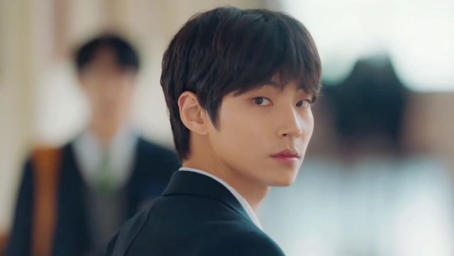 校霸专业户黄寅烨 ‖来看看《再次十八岁》的校霸具子星吧