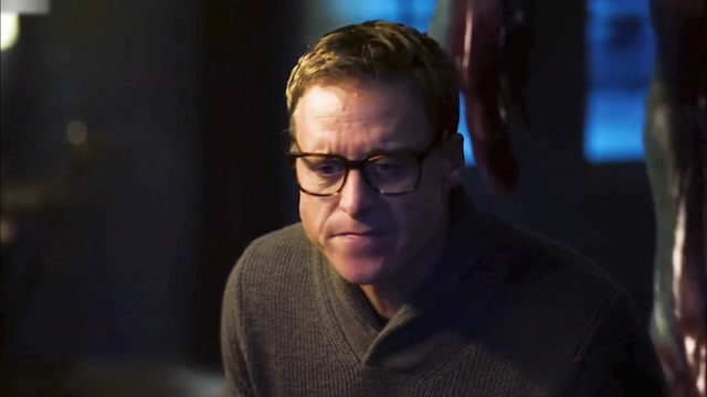 《外星居民》外星人异种闯入民宅 不仅霸占房子还要变成房主的样子