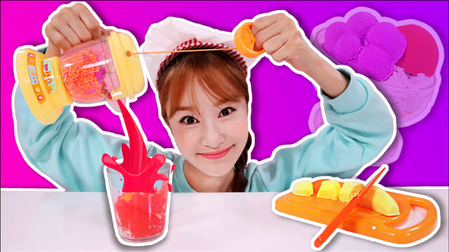 嘿基尼  第二季235 用果汁搅拌机玩具来制作美味的鲜榨果汁~来玩有趣
