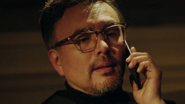 《暴风眼》第7集2:杰弗里打电话催乔西川尽快计划,乔西川却很想知道谁