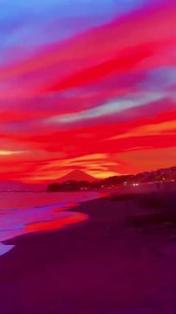 当克莱因蓝撞上玫瑰茜的红