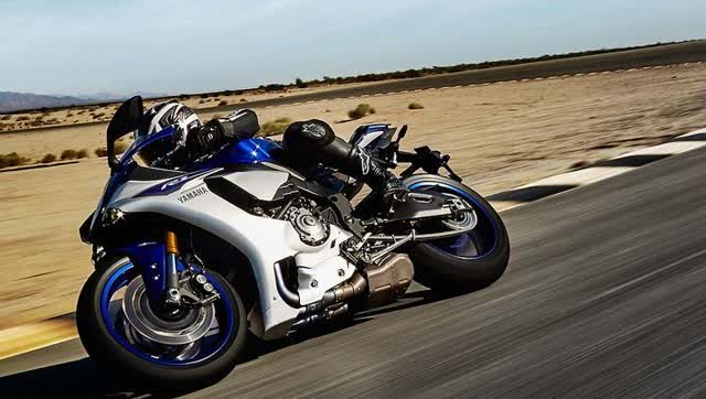 谁与争锋!雅马哈r1夜晚街头疯狂炸街