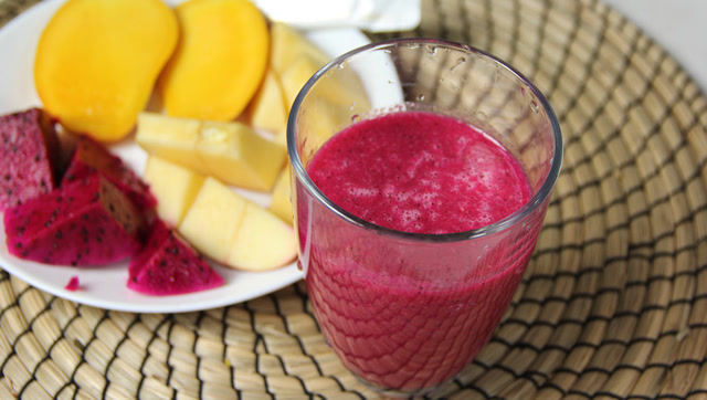 台湾tac搅拌机食谱之火龙果芒果苹果精力汤