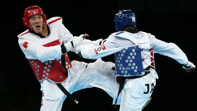 这是我见过最快的ko,散打选手不到6秒就ko了跆拳道选手