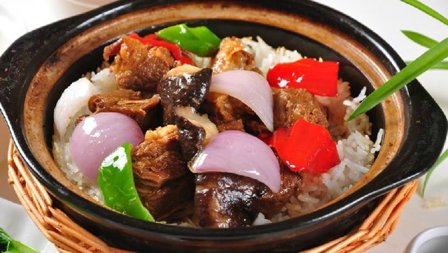 舌尖上的美食:农庄里的美食 《柴火煲仔饭》