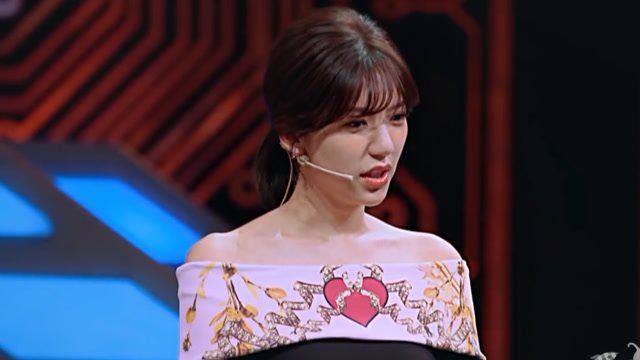 郭雪芙小鸟依人的让汪涵涨工资,汪涵只说了一句全场惊讶!