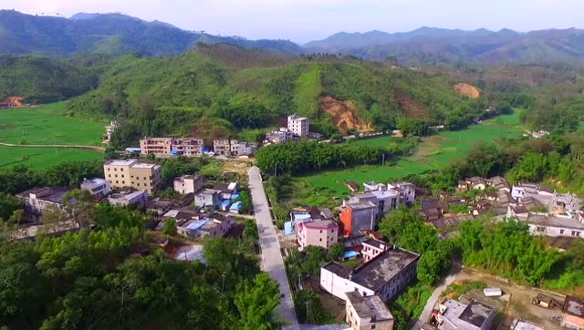 高空航拍广东省高州市荷花镇薪水村