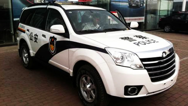 国产车终于崛起,街头偶遇大批哈弗h9的警车,太霸气了!