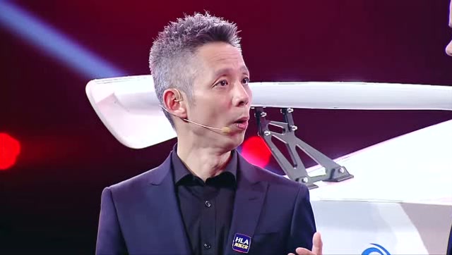 蒋昌健调侃马文的爸爸,说他爸爸像马文的兄弟!