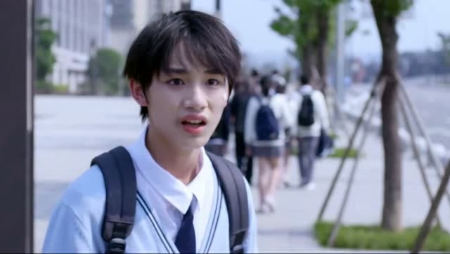 tf家族《念念》丁程鑫,宋文嘉兄弟和好,终于避免的那场车祸!