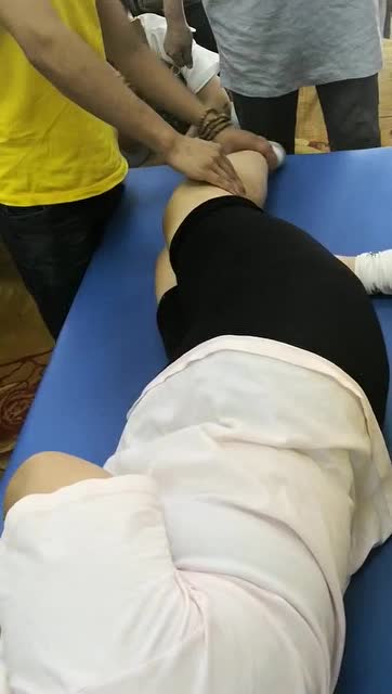 妙手黄摸骨诊病,轻手法中医正骨9