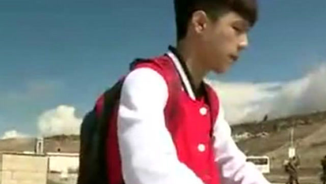 变形计:杨桐和陈子韵在机场见面,两人冷漠面对,互相吐槽