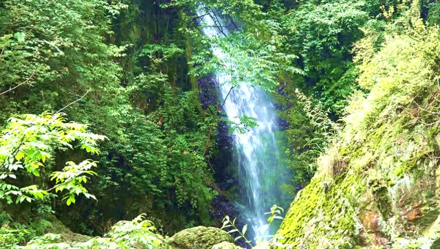 镇雄以古小米多犀牛塘风光