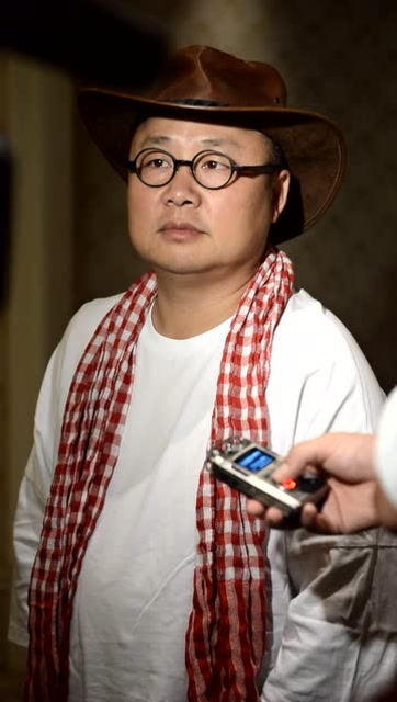 国家一级演员 三德子吴军西部牛仔帽大变样真帅气接受沈阳台采访