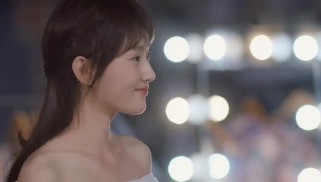 《惹上冷殿下》,清晨一点都没在意蓝馨雅