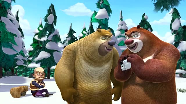 熊二抢走了光头强的dv机,还把光头强被熊大欺负的画面给拍了下来!