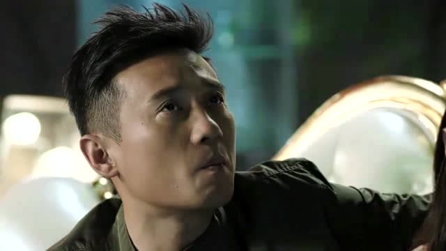 《猎毒人》吴新河摘下了虚伪的面具,直接杀掉梦瑶,网友:太狠了!