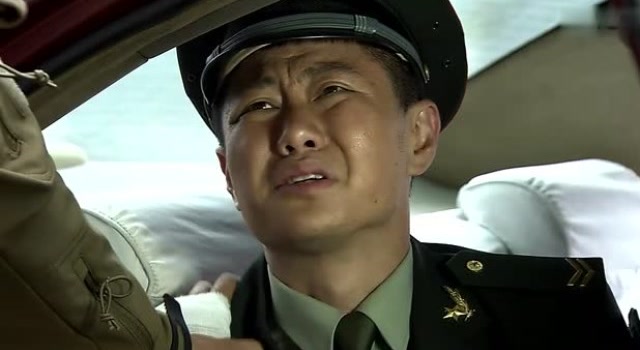 李二牛劝何晨光归队,不料被泼冷水