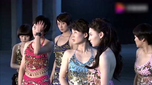 特种兵之火凤凰:女兵们因反抗教练,结果被雷神这样处罚