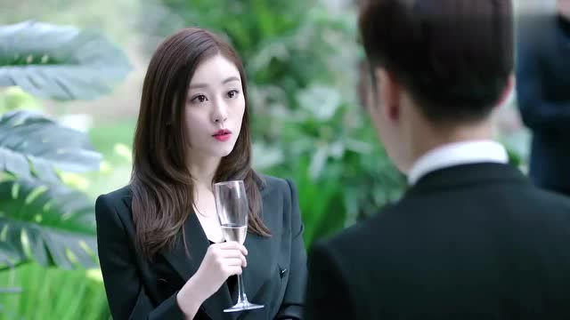 陈默很庆幸能躲过了这一劫,周心妍却这样对他说