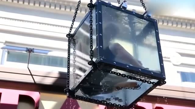 水中逃脱魔术失败,结局好惨,请勿模仿!