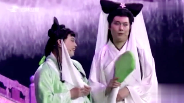 《白蛇前传》魏翔:刚才我嫌船梆太硬拿你的尾巴当屁垫了,都压青了!