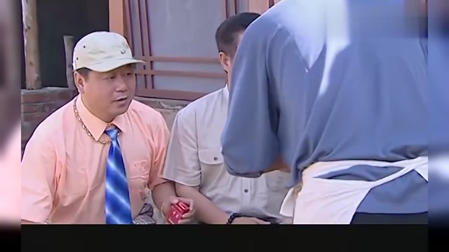 王木生相亲炫富,金戒指摘下来晃晃,说门口那车叫奔驰,黑奔驰!