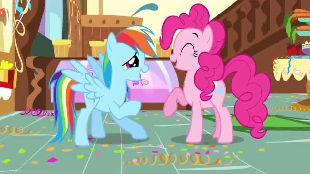 碧琪和云宝真是一对活宝,握手言和都不忘搞恶作剧,这才是真朋友