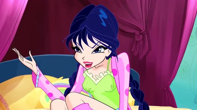 《魔法俏佳人》铁兰打字很认真,并不想回答妙莎的问题!