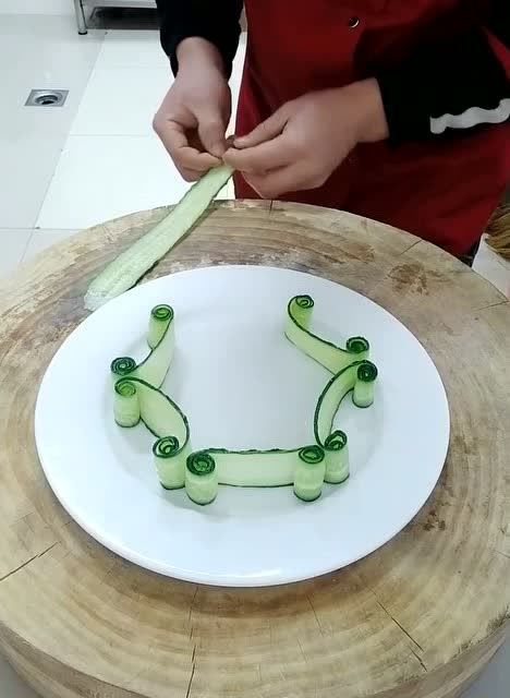 五星级酒店大厨教你这样摆盘,简单又好看,过年招待客人有面子!