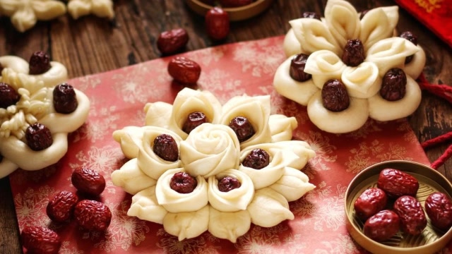 过年了,两款枣花馍做法,光滑,白净,蒸完也好看,花样馒头!