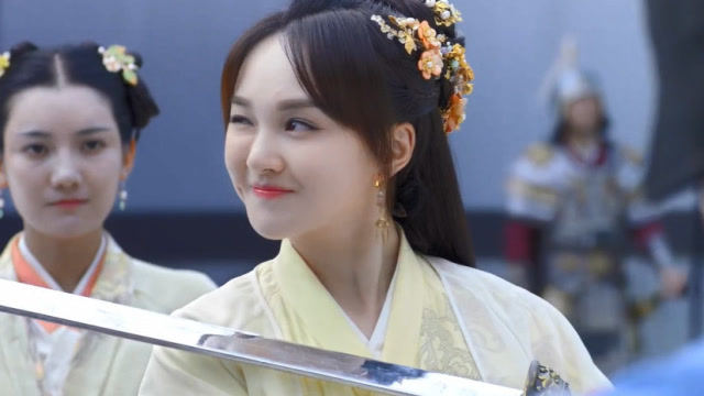 《独孤皇后》顺阳公主为帮杨瓒抹脖子,眨眨小眼神真是俏皮!