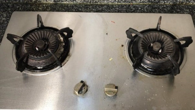 灶台脏了很难清理,学会这几个小技巧,灶台洗完干净如新,方法简单