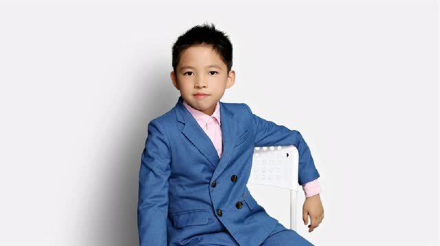 【百米教育】郑博文翻唱歌曲《a little love》