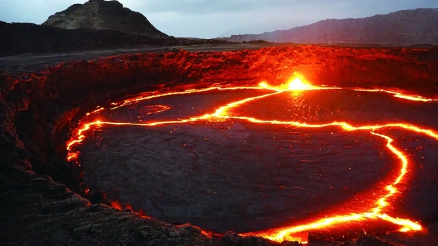 世界最小火山,却沦为了烧烤圣地,但也有另一番情趣