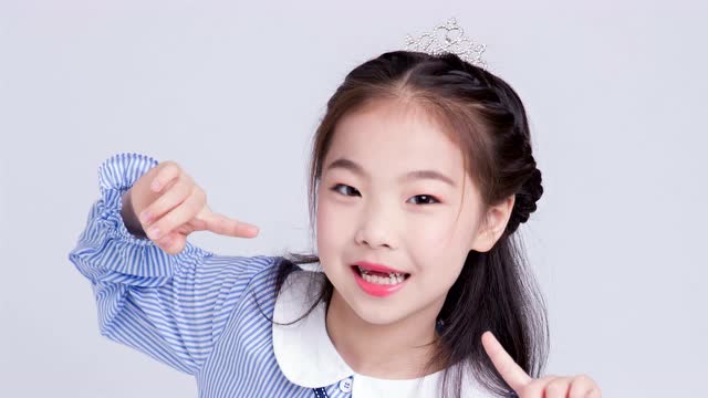 【百米教育】向芷萱翻唱尚琪祺歌曲《最美的光》